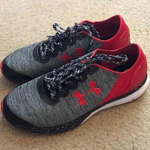 Like NEW Under Armour Charged Escape Running Shoes